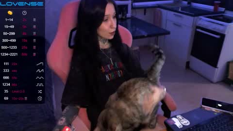     online show from 09-18-25, 09:28