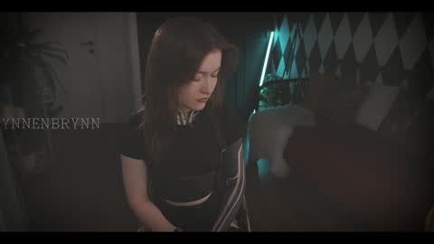 ynnenbrynn online show from 12-04-24, 08:45