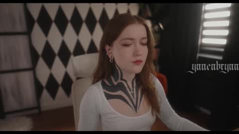 ynnenbrynn online show from 10-08-25, 06:44