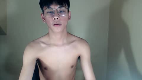 Snapshot of ynotyu chatting on 11-02-25, 04:15 ynotyu online show from 11-02-25, 04:15