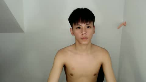 Snapshot of ynotyu chatting on 05-02-26, 01:21 ynotyu online show from 05-02-26, 01:21