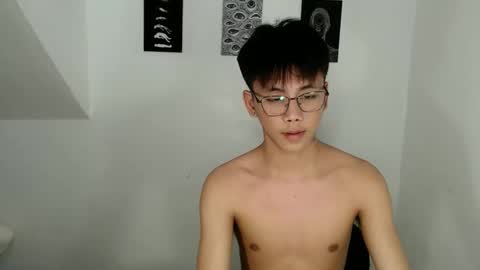 Snapshot of ynotyu chatting on 05-17-26, 07:21 ynotyu online show from 05-17-26, 07:21