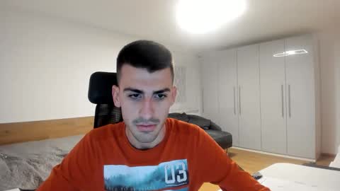 Snapshot of yoda130305 chatting on 10-27-25, 08:24 yoda130305 online show from 10-27-25, 08:24