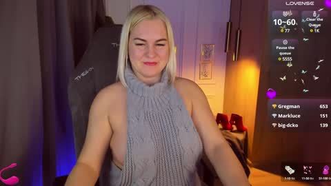 Snapshot of yolanda_kiss chatting on 02-03-25, 11:31 Yolanda online show from 02-03-25, 11:31