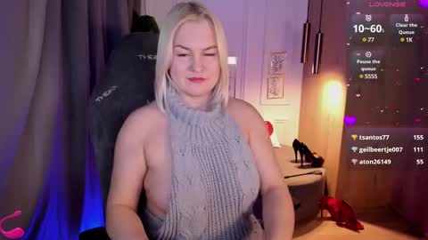 Snapshot of yolanda_kiss chatting on 02-22-25, 10:51 Yolanda online show from 02-22-25, 10:51