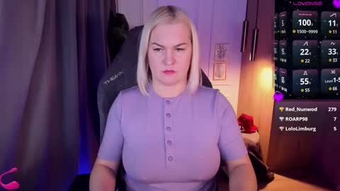 Snapshot of yolanda_kiss chatting on 02-25-25, 08:36 Yolanda online show from 02-25-25, 08:36