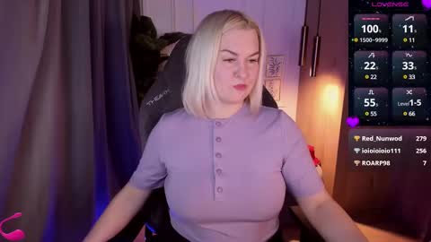 Snapshot of yolanda_kiss chatting on 02-25-25, 11:41 Yolanda online show from 02-25-25, 11:41