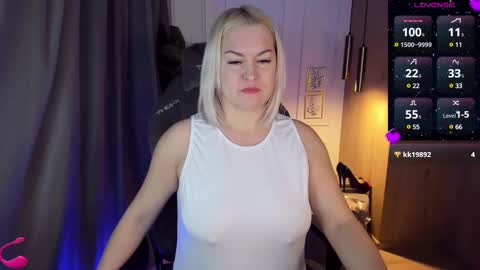 Snapshot of yolanda_kiss chatting on 03-01-25, 08:10 Yolanda online show from 03-01-25, 08:10