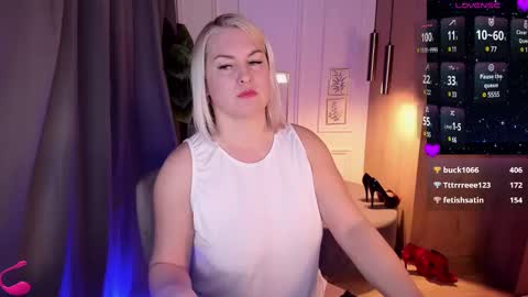 Snapshot of yolanda_kiss chatting on 03-04-25, 12:01 Yolanda online show from 03-04-25, 12:01