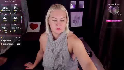 Snapshot of yolanda_kiss chatting on 10-07-25, 09:28 Yolanda online show from 10-07-25, 09:28