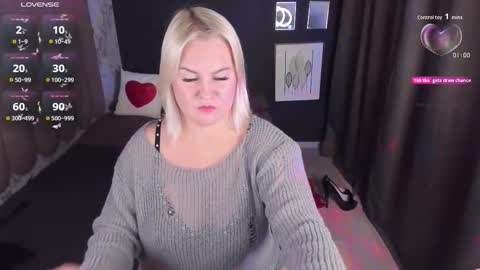 Snapshot of yolanda_kiss chatting on 10-10-25, 06:40 Yolanda online show from 10-10-25, 06:40