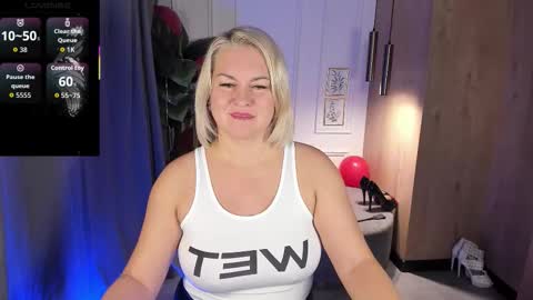 Snapshot of yolanda_kiss chatting on 11-03-25, 08:21 Yolanda online show from 11-03-25, 08:21