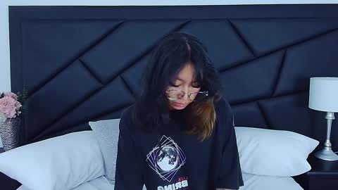 Snapshot of yommi_winx chatting on 12-31-24, 07:10 Yommi Winx online show from 12-31-24, 07:10