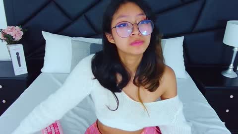 Snapshot of yommi_winx chatting on 02-07-25, 09:47 Yommi Winx online show from 02-07-25, 09:47