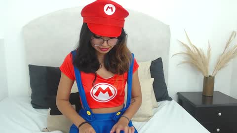 Snapshot of yommi_winx chatting on 02-09-25, 12:17 Yommi Winx online show from 02-09-25, 12:17