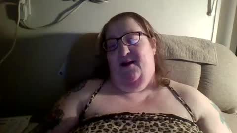 Snapshot of yomoopy chatting on 02-05-25, 04:06 yomoopy online show from 02-05-25, 04:06