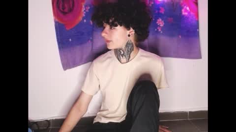 Little Mike Independent model online show from 02-19-26, 05:42