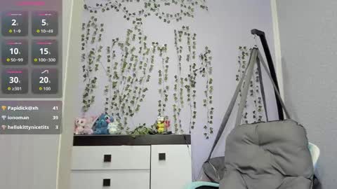 yoonhee_ki online show from 04-30-26, 02:34