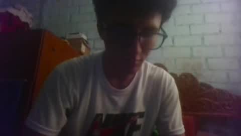 Snapshot of yori009 chatting on 05-17-26, 07:32 yori009 online show from 05-17-26, 07:32
