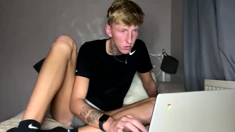 Snapshot of yorkshirelad208 chatting on 01-11-25, 09:46 Harrison online show from 01-11-25, 09:46