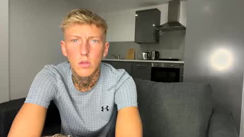 Snapshot of yorkshirelad208 chatting on 02-12-25, 05:05 Harrison online show from 02-12-25, 05:05