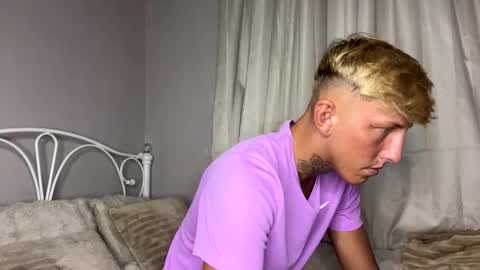 Snapshot of yorkshirelad208 chatting on 11-04-25, 01:21 Harrison online show from 11-04-25, 01:21