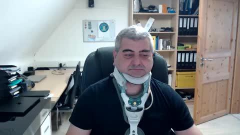 yoschi1976 online show from 12-08-24, 10:30