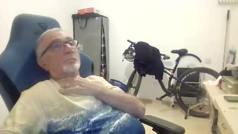 yoska281 online show from 02-17-26, 05:08