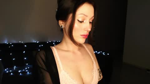Sophie online show from 04-29-26, 08:37