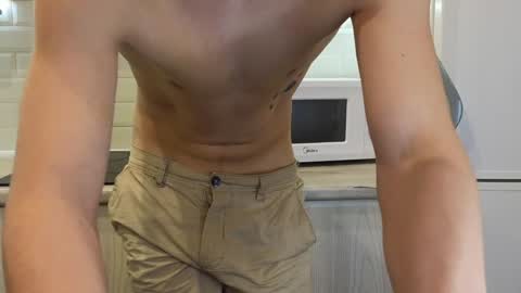 Snapshot of you_dream_ chatting on 12-09-24, 09:17 you_dream_ online show from 12-09-24, 09:17