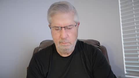 Colorado Guy Straight online show from 02-25-25, 01:50