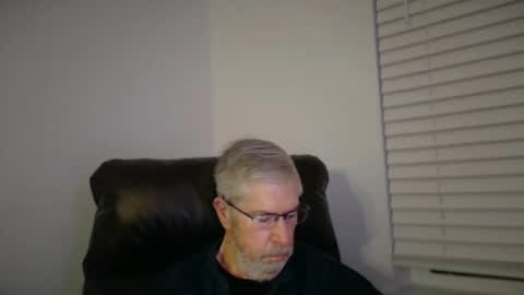 Snapshot of yougogirl_3 chatting on 12-18-25, 12:11 Colorado Guy Straight online show from 12-18-25, 12:11