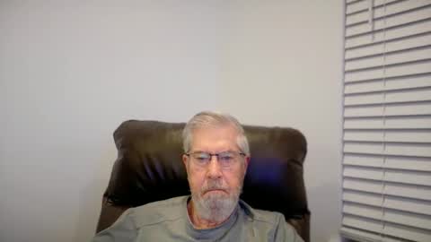 Colorado Guy Straight online show from 01-14-26, 01:50