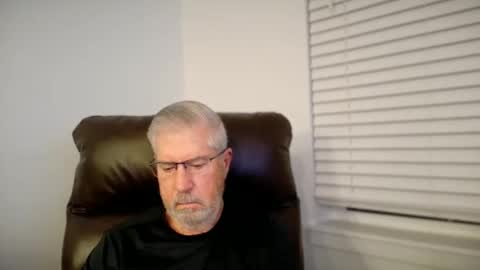 Colorado Guy Straight online show from 02-19-26, 05:36