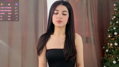 Snapshot of younotwrongdude chatting on 02-11-26, 07:57 Viola online show from 02-11-26, 07:57