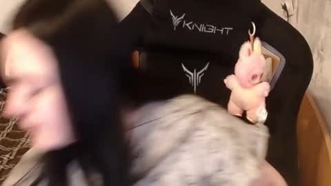 your_8a8y online show from 11-10-25, 08:46