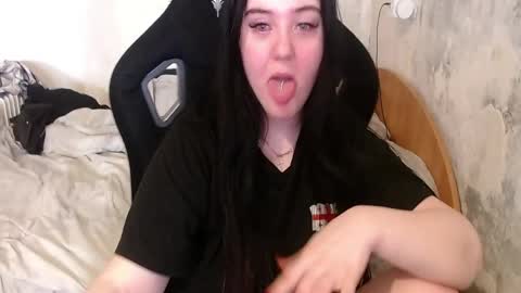 your_8a8y online show from 04-25-26, 11:57