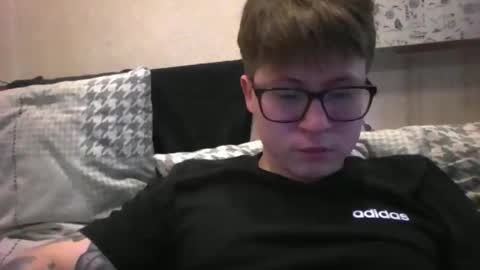 Max online show from 02-11-26, 08:19