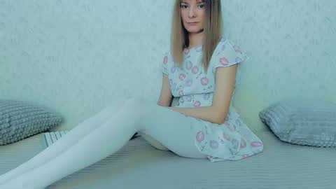 Snapshot of your_caramelka chatting on 02-26-25, 04:47 Lily online show from 02-26-25, 04:47