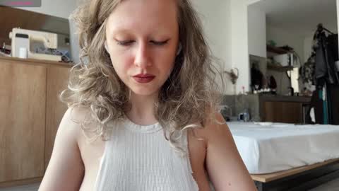 your_coraline_ online show from 12-28-24, 08:37