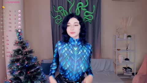 Snapshot of your_desssert chatting on 12-30-24, 04:31 Lina online show from 12-30-24, 04:31