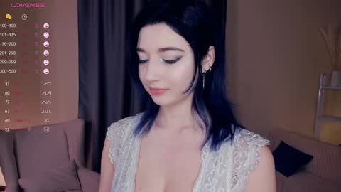 Snapshot of your_desssert chatting on 02-05-25, 06:35 Lina online show from 02-05-25, 06:35