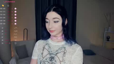 Snapshot of your_desssert chatting on 02-16-25, 06:54 Lina online show from 02-16-25, 06:54