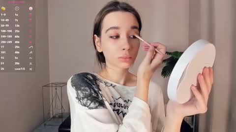 Snapshot of your_desssert chatting on 03-09-26, 11:14 Lina online show from 03-09-26, 11:14