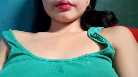 Snapshot of your_fantasy5 chatting on 12-18-25, 01:00 your_fantasy5 online show from 12-18-25, 01:00