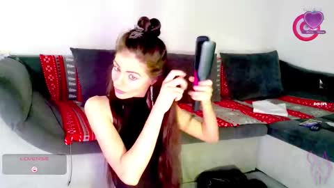 Cvetelina online show from 12-16-25, 12:32