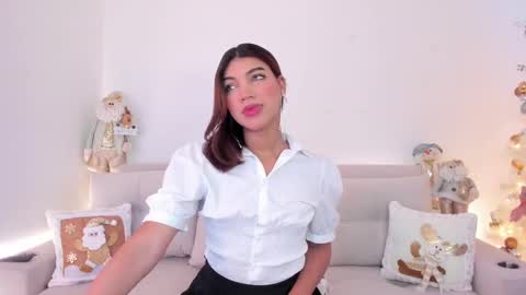 Snapshot of your_favorite_doll_ chatting on 12-15-24, 06:15 Eliza online show from 12-15-24, 06:15