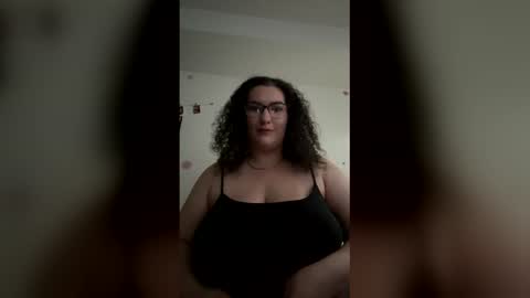 Snapshot of your_favorite_toy91231 chatting on 06-09-26, 10:32 your_favorite_toy91231 online show from 06-09-26, 10:32