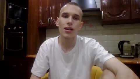 Snapshot of your_honeyy chatting on 02-22-26, 06:28 Mark online show from 02-22-26, 06:28