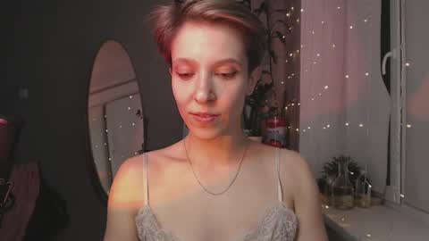 Snapshot of your_hot_ex chatting on 12-16-24, 09:20 Alex and Kris long hair online show from 12-16-24, 09:20